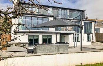 Two Hoots Holiday Cottage