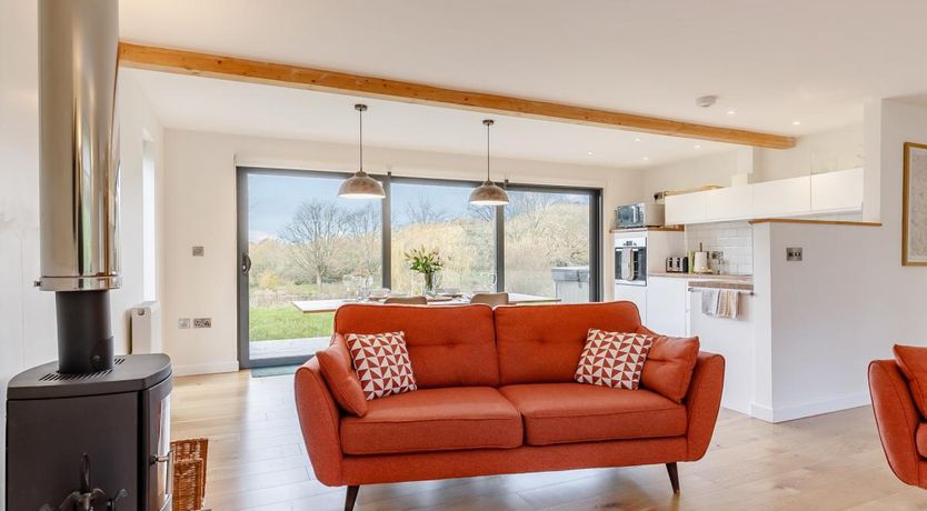 Photo of 2 Bed in Whitnage