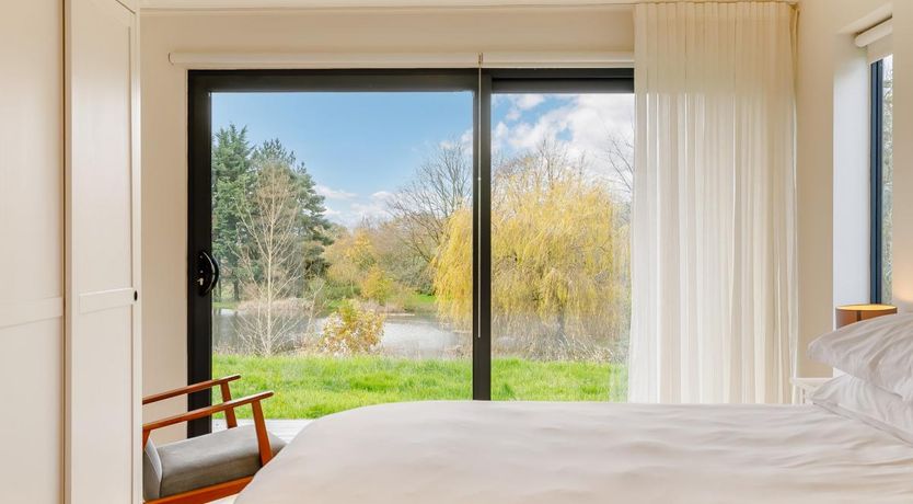 Photo of 2 Bed in Whitnage