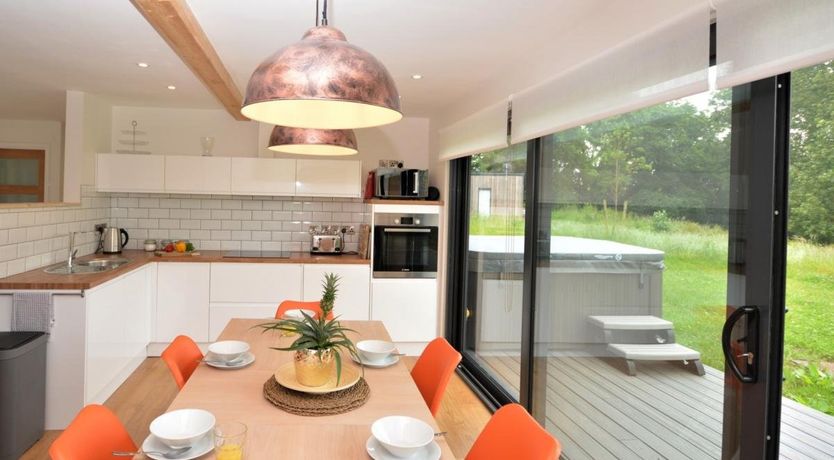 Photo of 3 Bed in Whitnage