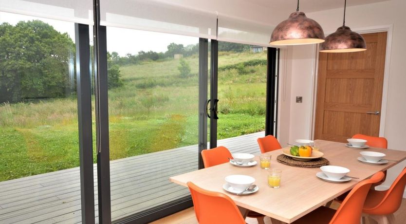 Photo of 3 Bed in Whitnage