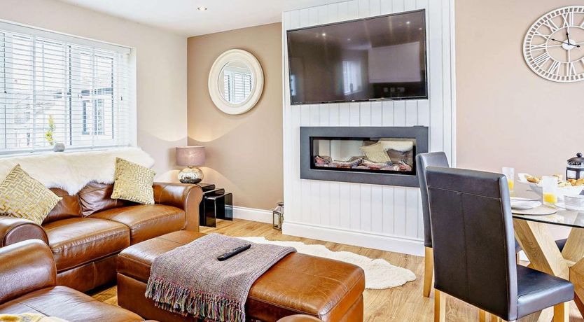 Photo of 2 Bed in Mydroilyn