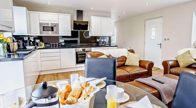 Photo of 2 Bed in Mydroilyn