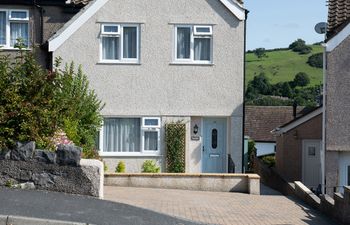 Heddfan Holiday Cottage