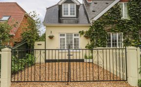 Photo of Beau Annexe