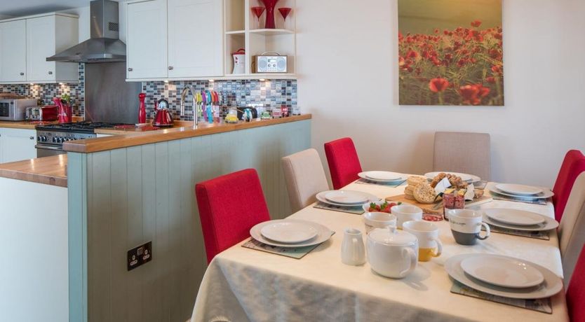 Photo of 4 Bed in Instow