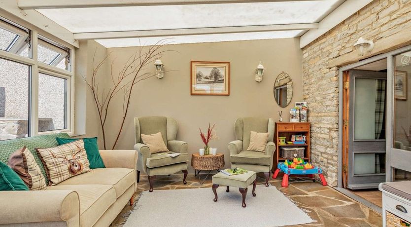 Photo of 2 Bed in Edington