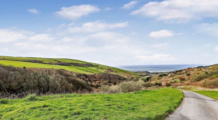 Photo of 3 Bed in Lee