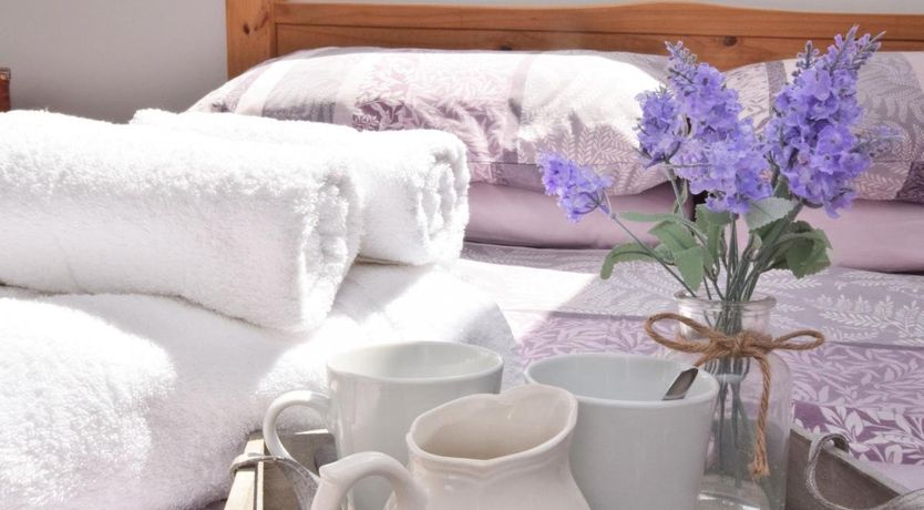 Photo of 5 Bed in St. Newlyn East