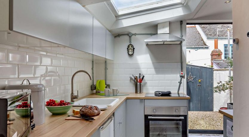 Photo of 2 Bed in Appledore