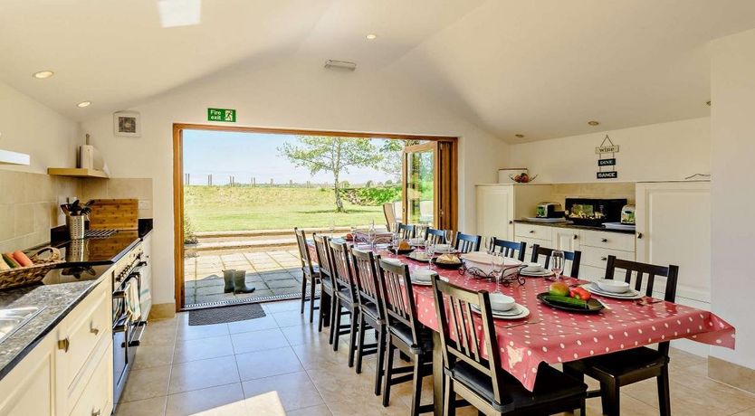 Photo of 6 Bed in Buckland Brewer