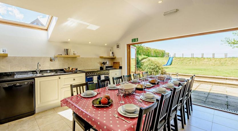 Photo of 6 Bed in Buckland Brewer