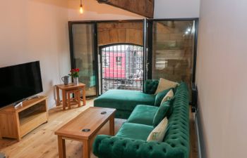 Repton @ Engine Shed Apartment