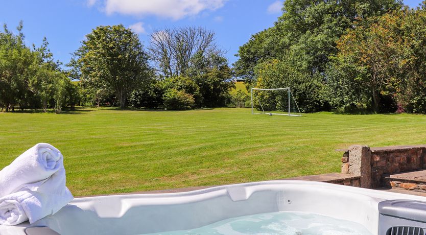 Photo of Sunbury Barn