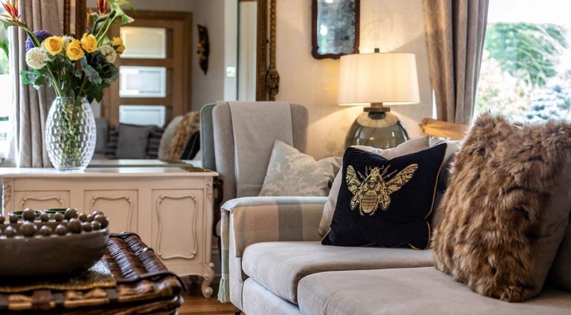 Photo of 6 Bed in Buckland Brewer