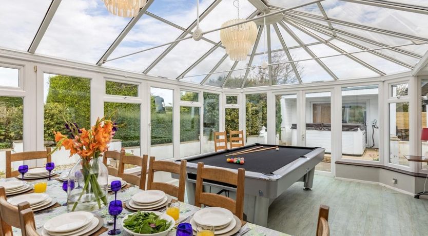 Photo of 6 Bed in Buckland Brewer