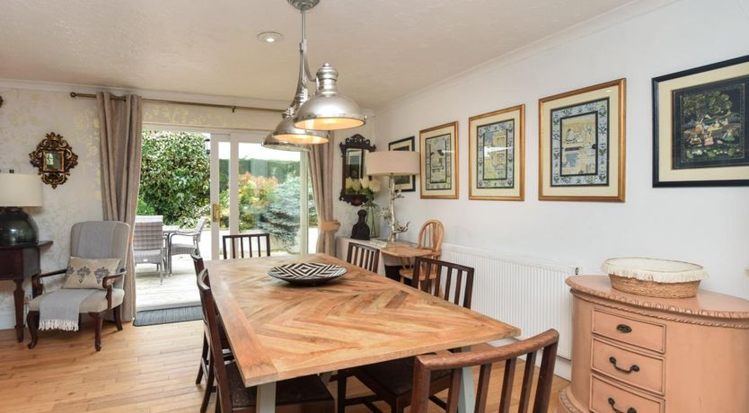 Photo of 6 Bed in Buckland Brewer