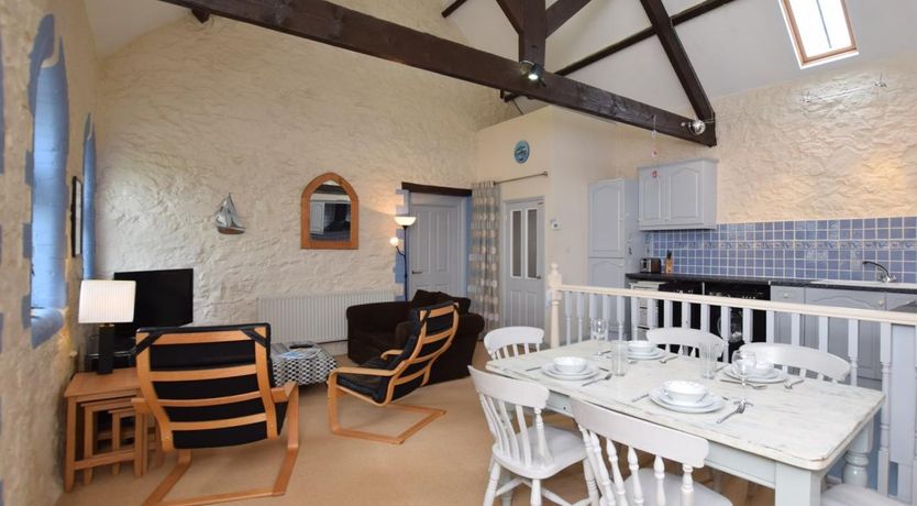 Photo of 2 Bed in Higher Clovelly