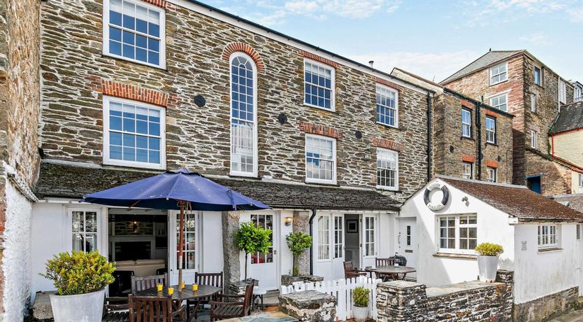 Photo of 6 Bed in Fowey