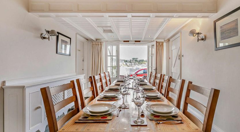 Photo of 6 Bed in Fowey