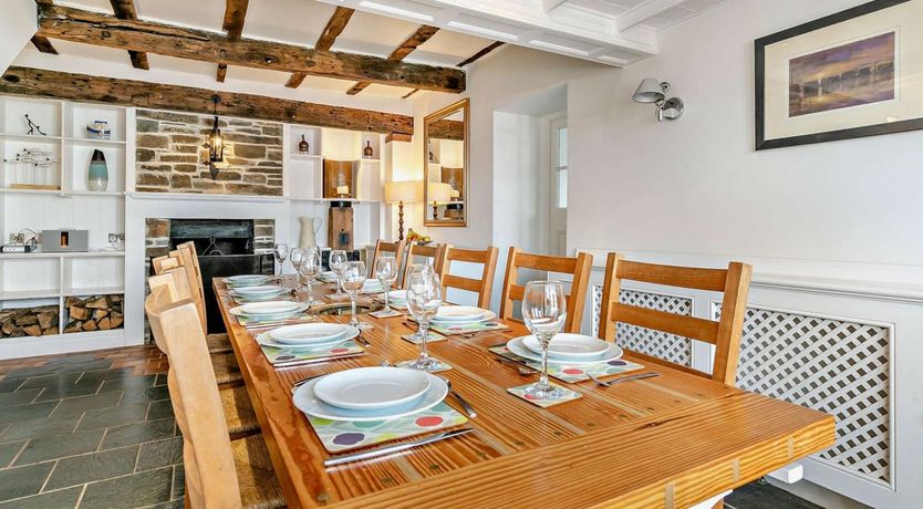 Photo of 6 Bed in Fowey