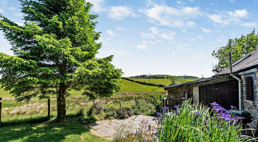 Photo of 2 Bed in Carmarthen