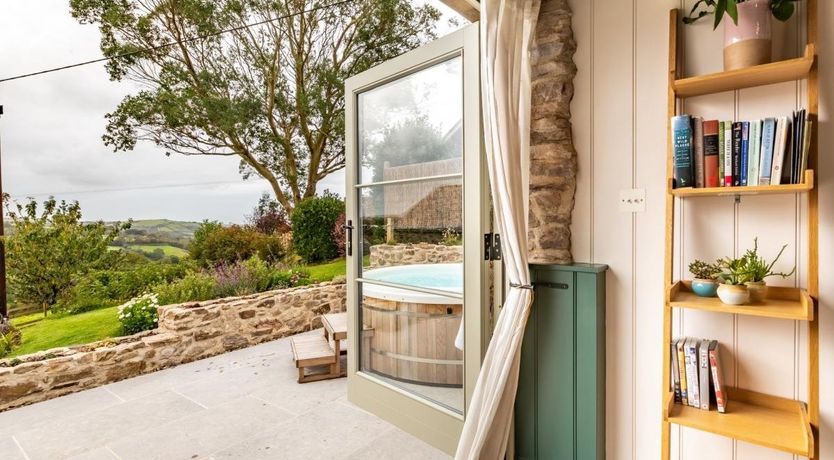 Photo of 1 Bed in Combe Martin