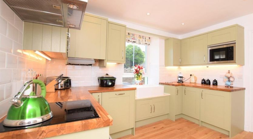 Photo of 3 Bed in Brixham