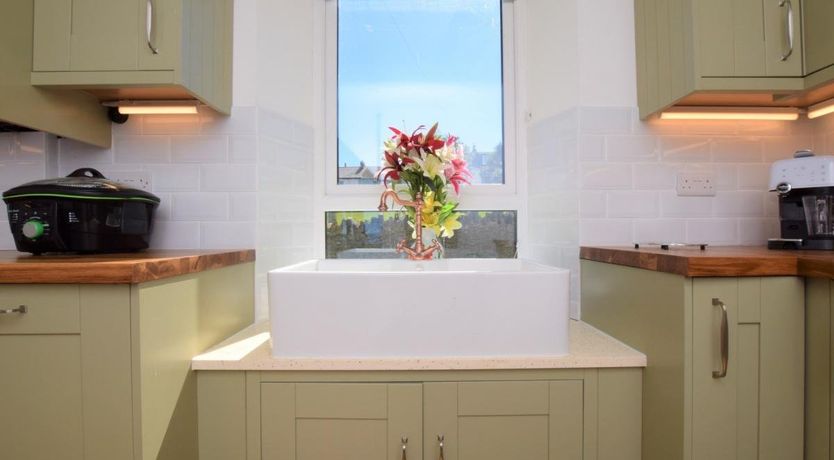 Photo of 3 Bed in Brixham