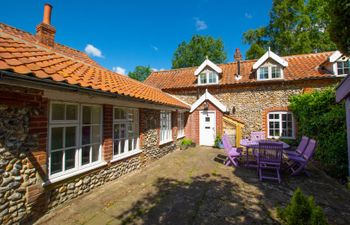 Netherfield Holiday Cottage