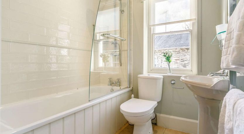 Photo of 2 Bed in Lanteglos