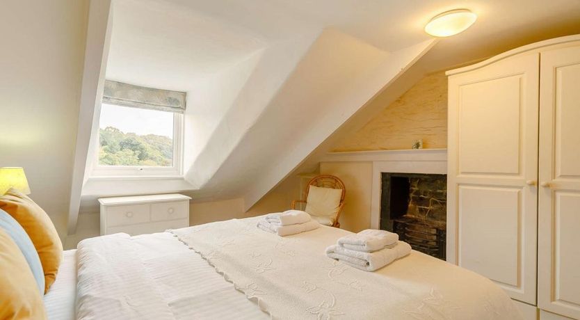 Photo of 2 Bed in Lanteglos