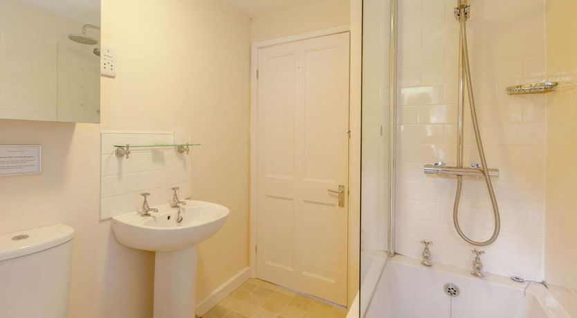 Photo of 2 Bed in Lanteglos