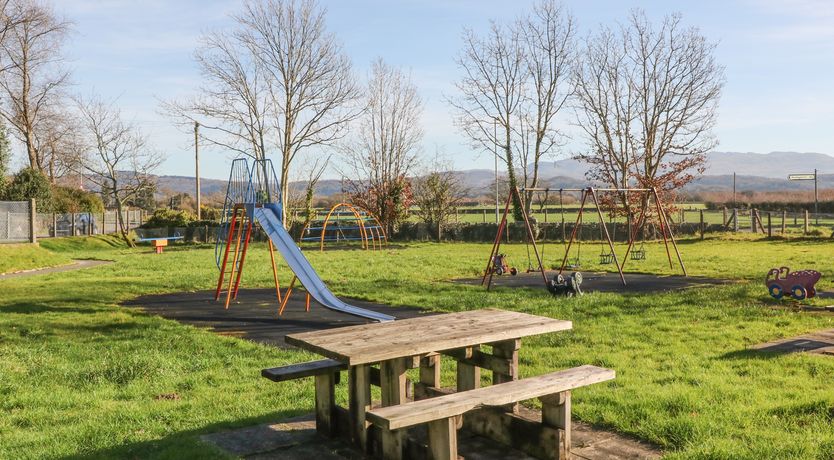 Photo of 2 Bryn Eglwys