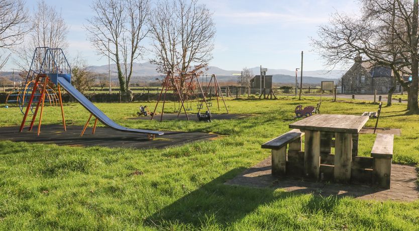 Photo of 2 Bryn Eglwys