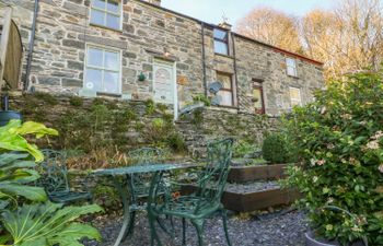 2 Bryn Eglwys Holiday Home