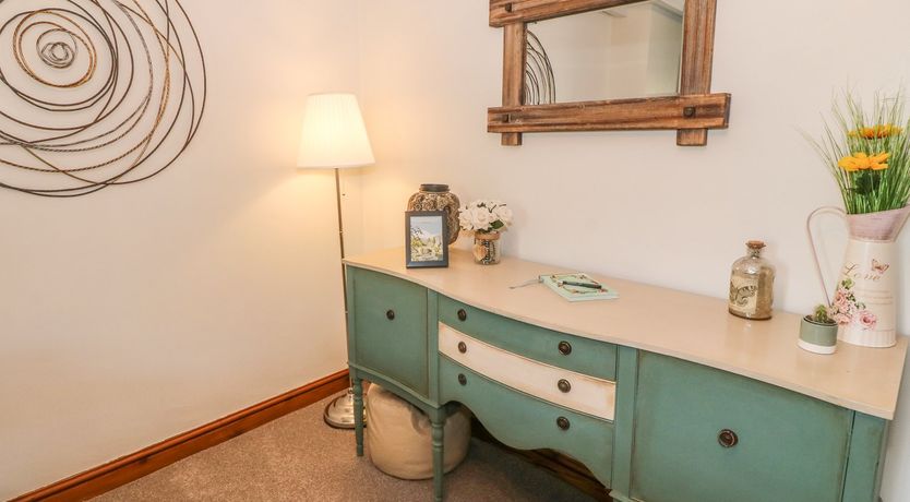 Photo of 2 Bryn Eglwys