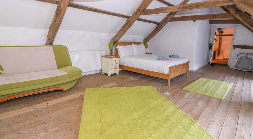 Photo of Llwyncadfor Farm