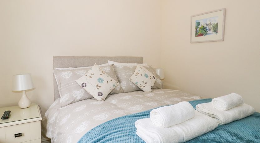 Photo of 3 School View