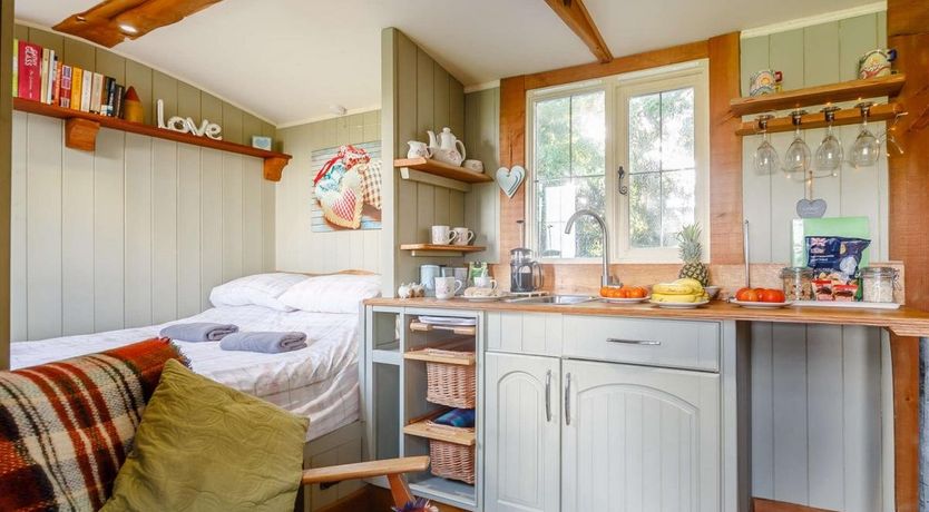 Photo of 1 Bed in Pentre Berw