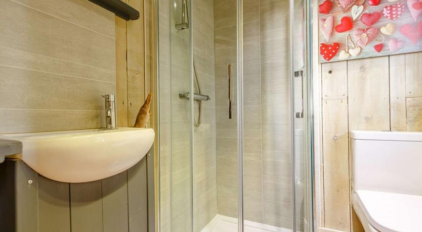 Photo of 1 Bed in Pentre Berw