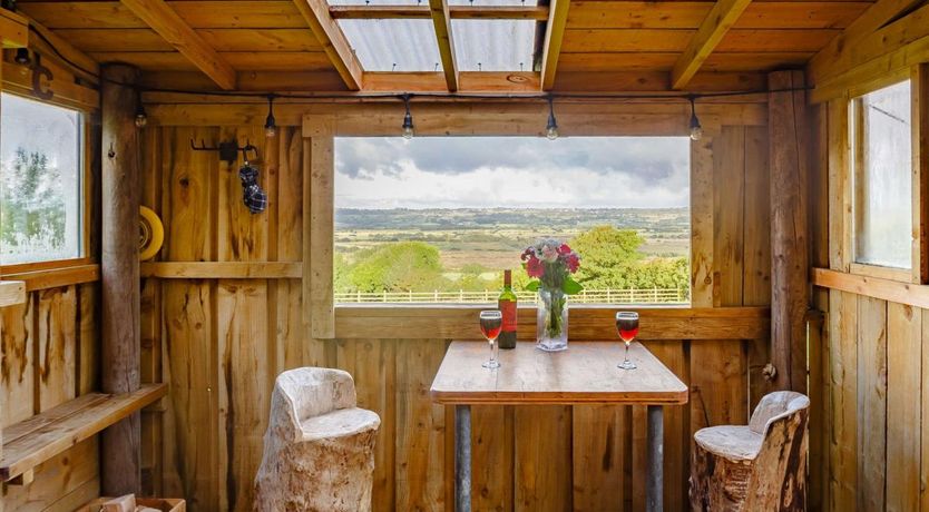 Photo of 1 Bed in Pentre Berw