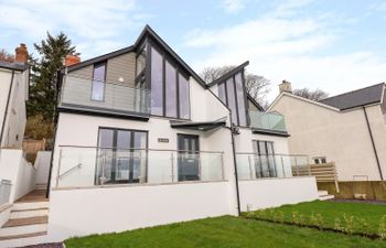 Mor Awelon Holiday Cottage