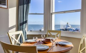 Photo of in Eastbourne (73413)