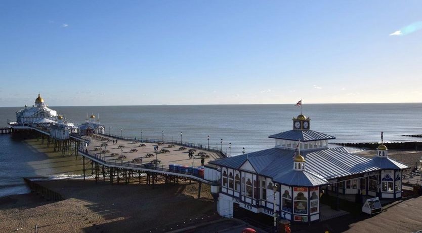 Photo of 2 Bed in Eastbourne