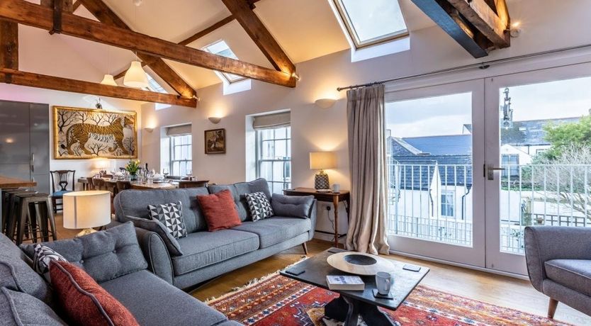 Photo of 5 Bed in Appledore