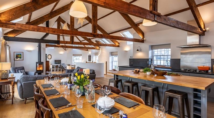 Photo of 5 Bed in Appledore