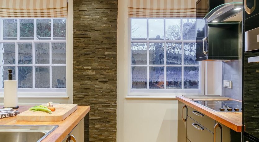 Photo of 2 Bed in Battle