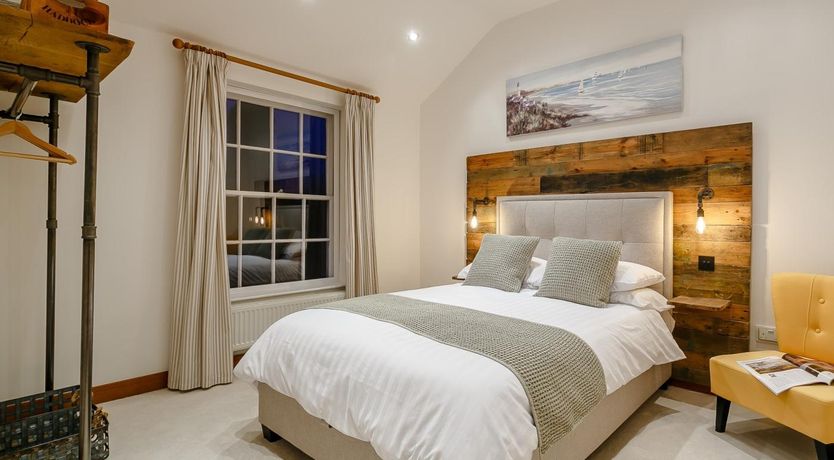 Photo of 2 Bed in Battle