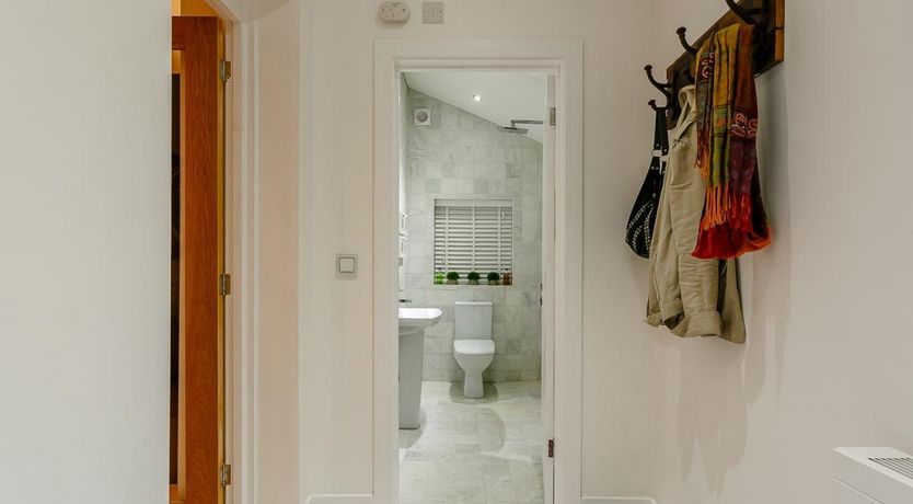 Photo of 2 Bed in Battle